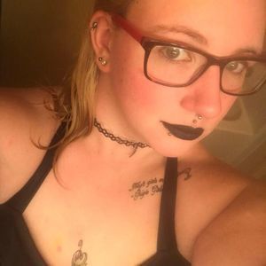 Meet your Posher, Dana